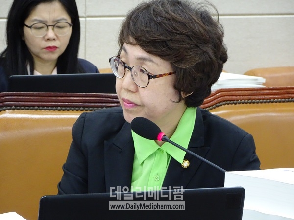 권미혁,임상 피해 신속 구제 위한 보험가입 의무화 '약사법' 개정안 대표 발의