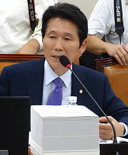 윤소하 의원, '입원환자 원인불명 사망 2명 이상 신고의무화'..법안 발의