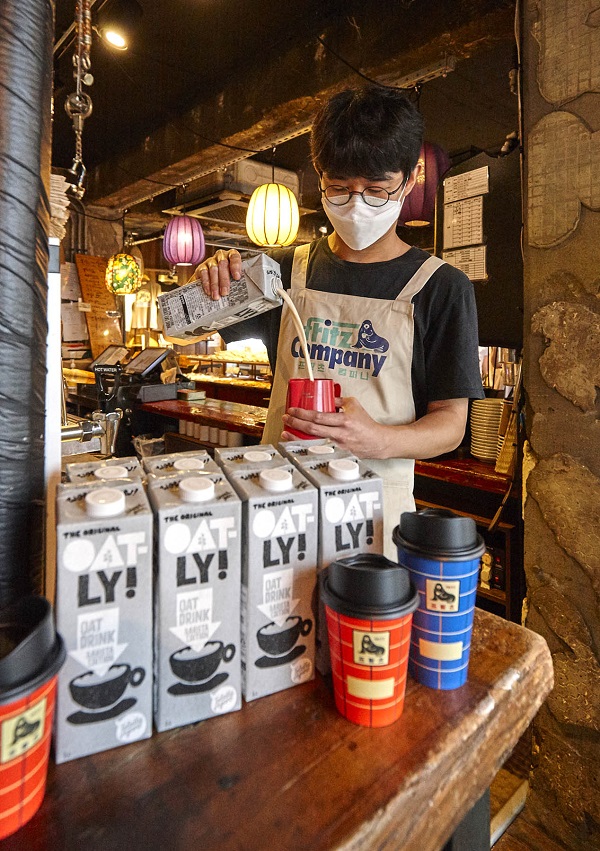 ㈜동서, 서울 TOP7 스페셜티 커피 브랜드와 함께 식물성 오틀리 라떼 무료 업그레이드 행사 진행
